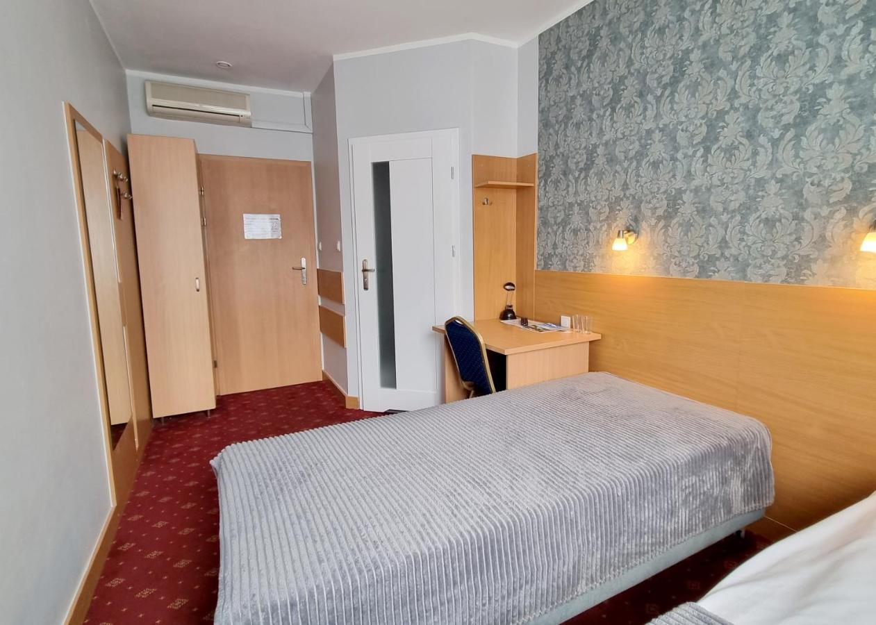 ורוצלב Hotel Orbita מראה חיצוני תמונה
