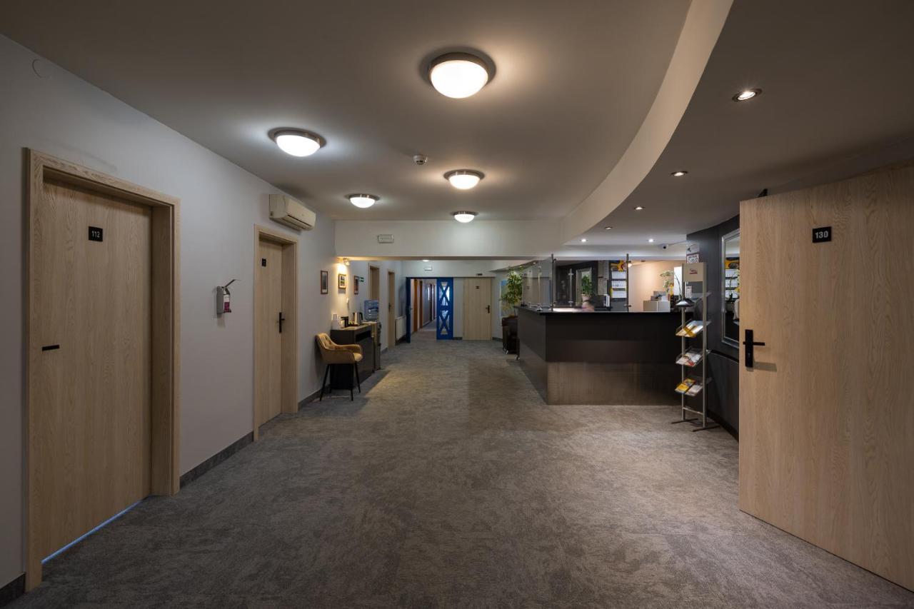 ורוצלב Hotel Orbita מראה חיצוני תמונה