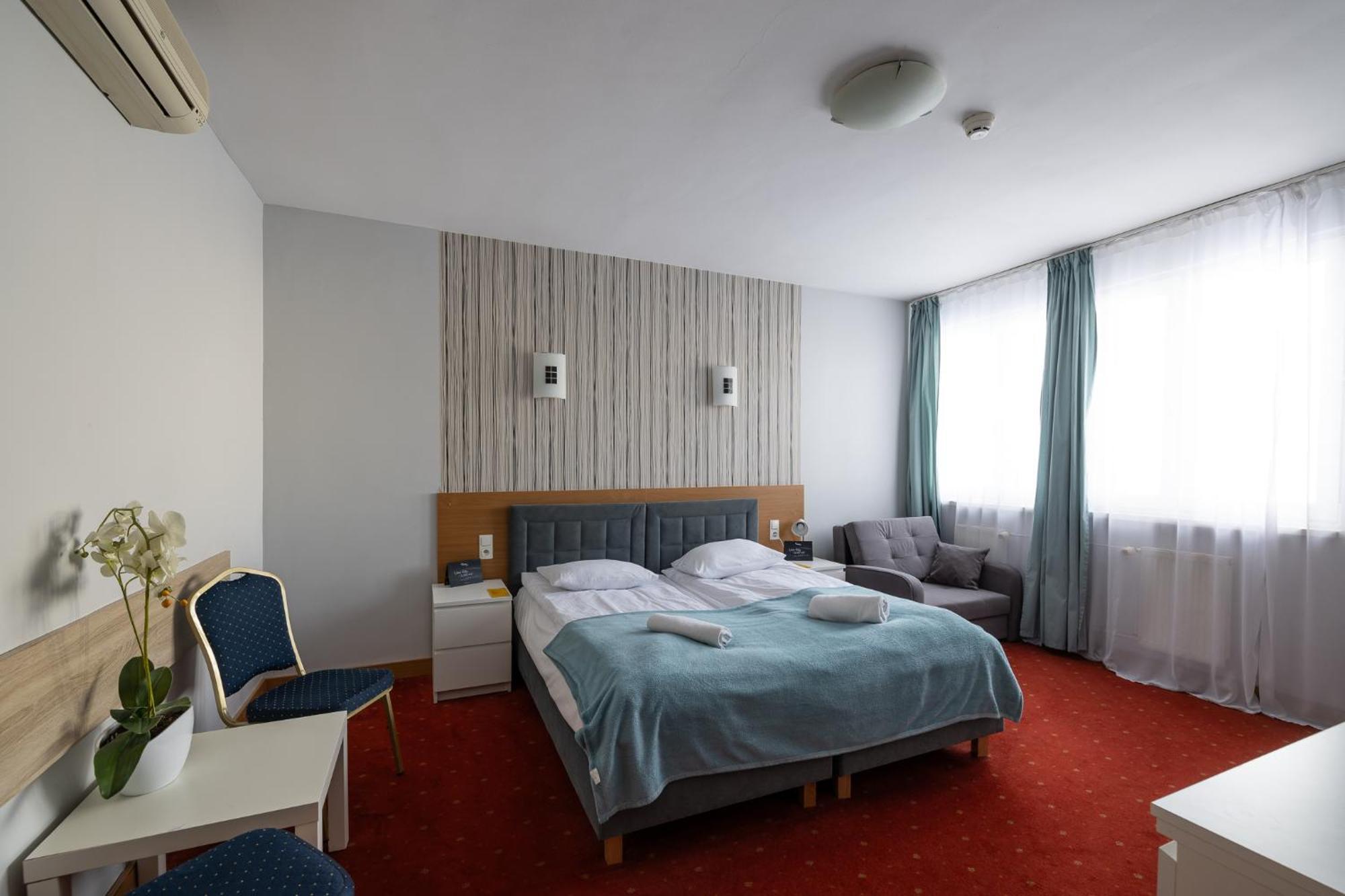 ורוצלב Hotel Orbita מראה חיצוני תמונה