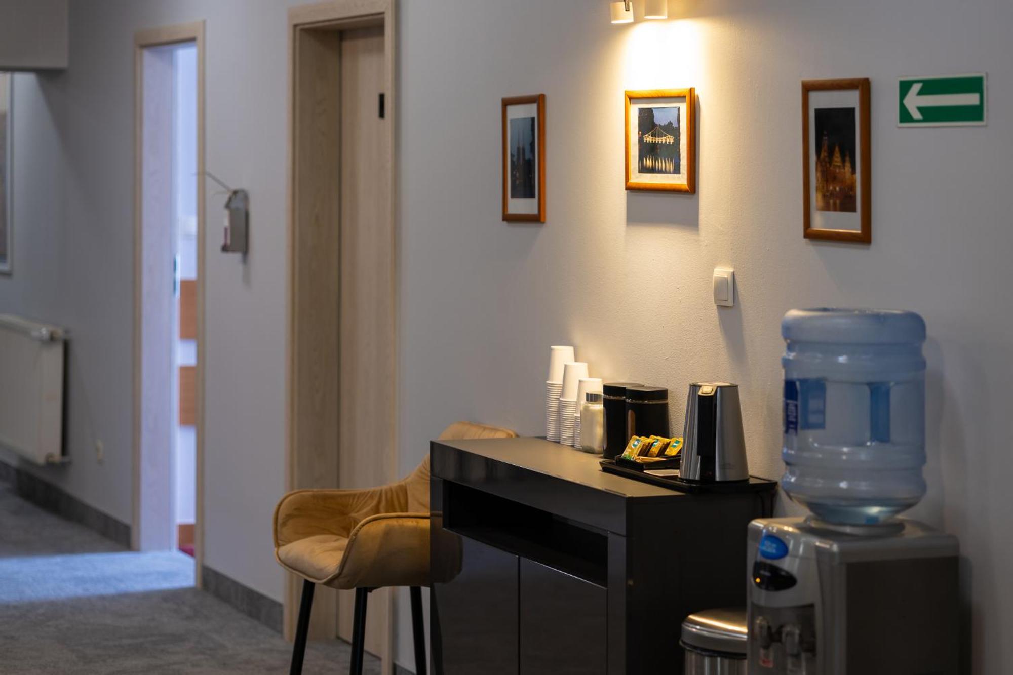 ורוצלב Hotel Orbita מראה חיצוני תמונה
