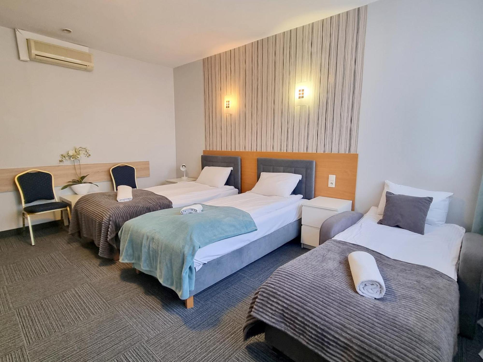 ורוצלב Hotel Orbita מראה חיצוני תמונה