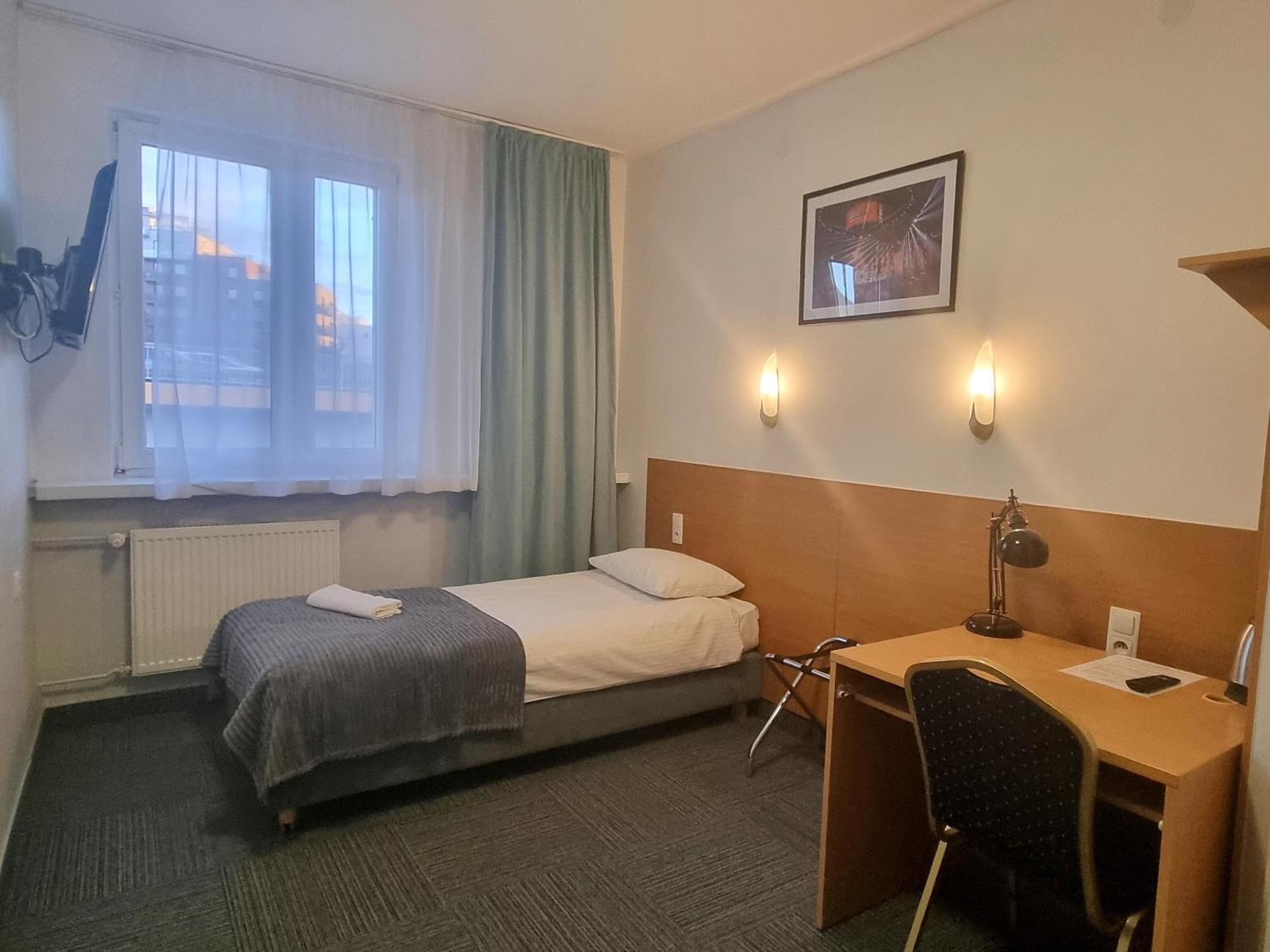 ורוצלב Hotel Orbita מראה חיצוני תמונה